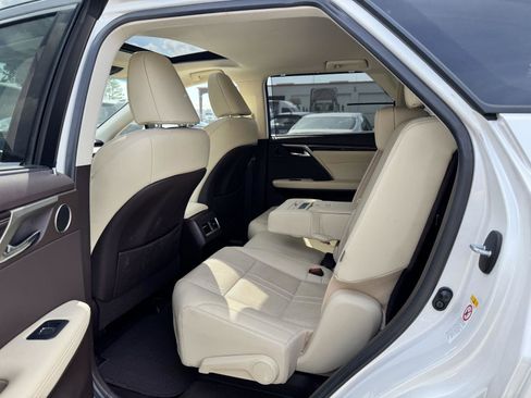 Used 2018 Lexus RX 350L Luxury w/ Accessory Package image 17