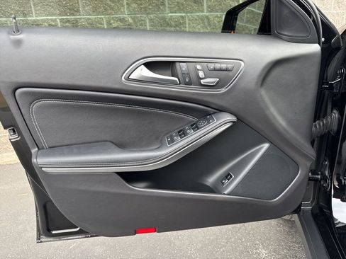 Used 2018 Mercedes-Benz GLA 250 4MATIC image 13