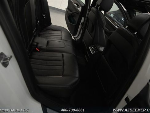Used 2018 BMW 530e RWD image 28