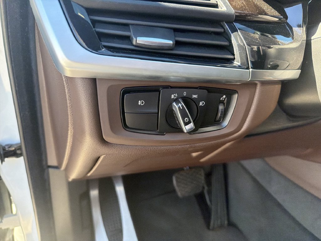 Used 2016 BMW X5 xDrive50i AWD/4WD image 11
