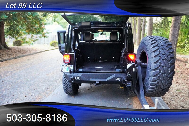 Used 2017 Jeep Wrangler Unlimited Sahara AWD/4WD image 18