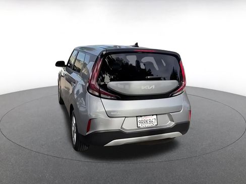 Used 2025 Kia Soul LX w/ LX Technology Package image 11