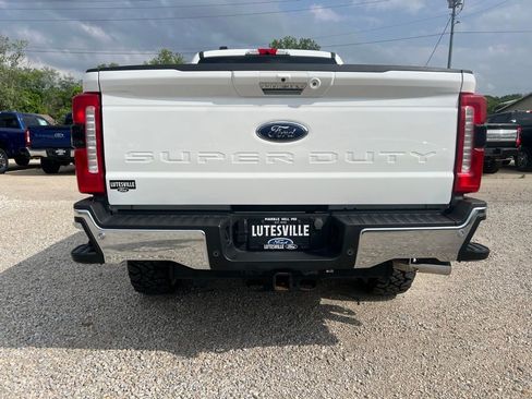Used 2024 Ford F250 4x4 Crew Cab Super Duty image 7