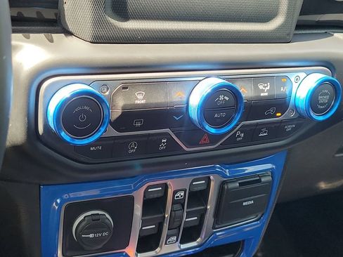 Used 2021 Jeep Wrangler Unlimited Sport AWD/4WD image 17