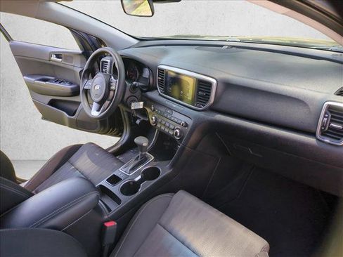 Used 2025 Kia Sportage EX FWD image 21