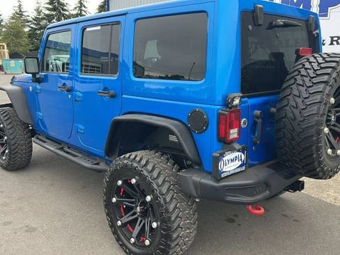 Used 2016 Jeep Wrangler Unlimited Rubicon w/ Dual Top Group AWD/4WD image 11