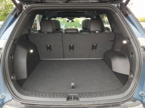 Used 2025 Chevrolet Equinox RS FWD image 30