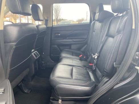 Used 2020 Mitsubishi Outlander SEL image 25