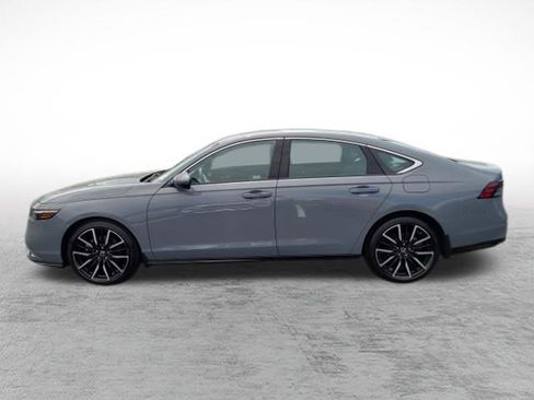 Used 2023 Honda Accord Touring image 9
