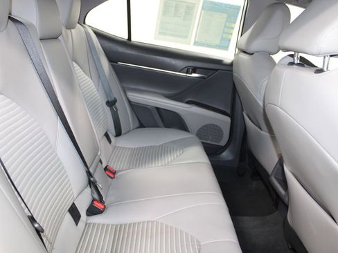 Used 2022 Toyota Camry SE FWD image 27