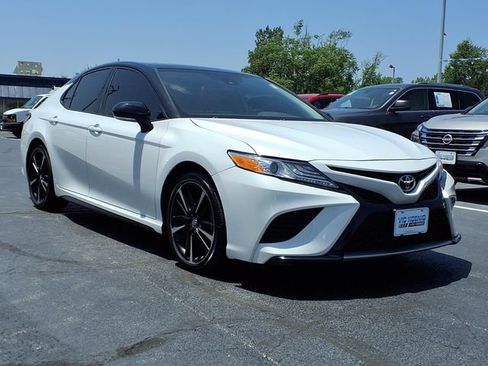 Used 2020 Toyota Camry XSE w/ Blackout Package FWD image 2