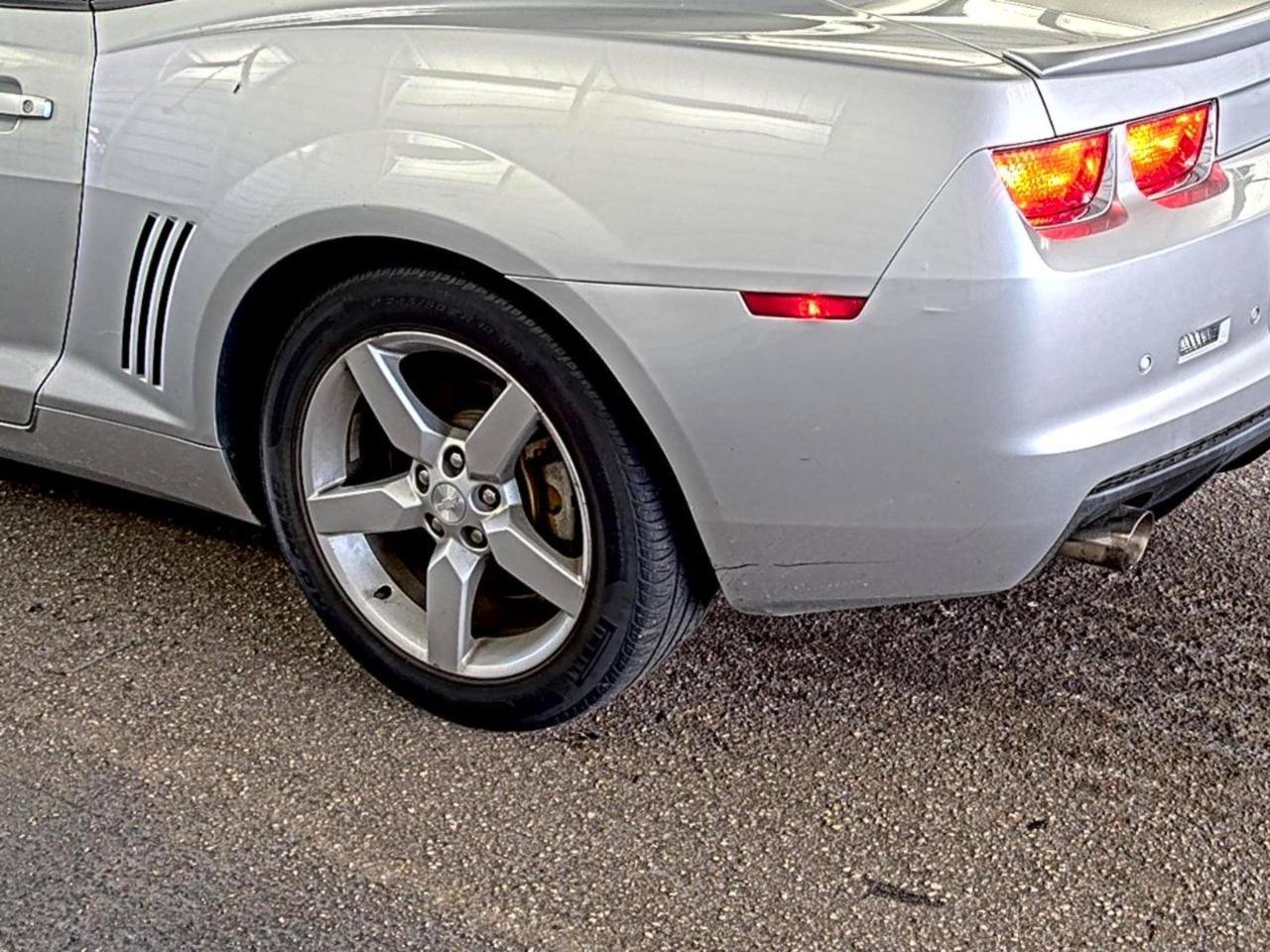 Used 2011 Chevrolet Camaro LT RWD image 16