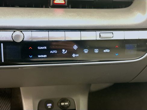 Used 2023 Hyundai Ioniq 5 Limited image 24