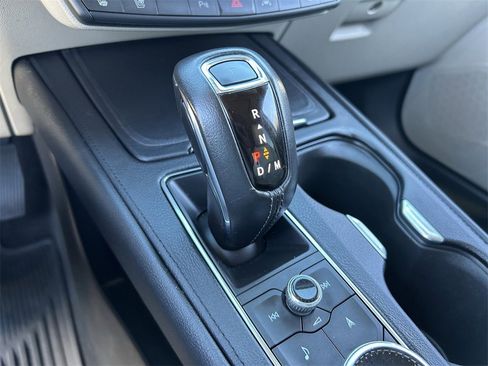 Used 2019 Cadillac XT4 Premium Luxury image 23