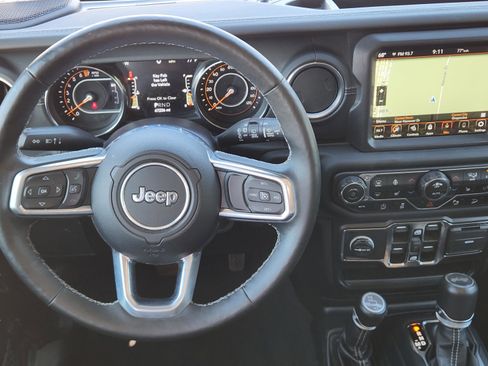 Used 2021 Jeep Wrangler Unlimited Sahara AWD/4WD image 10