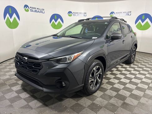 Used 2024 Subaru Crosstrek 2.0i Premium image 3