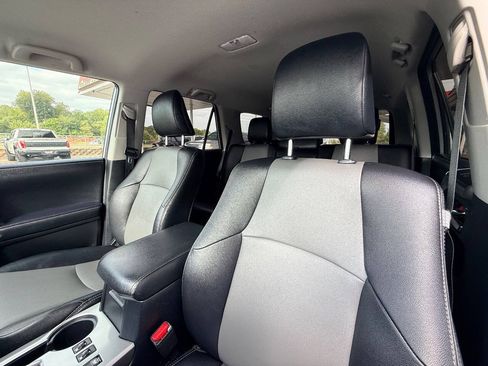 Used 2022 Toyota 4Runner SR5 Premium AWD/4WD image 30