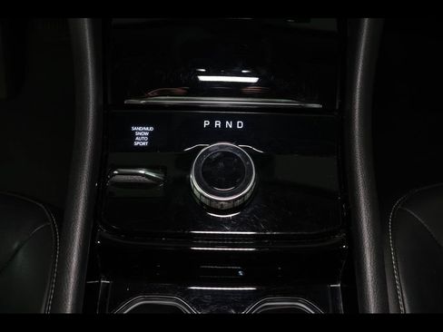 Used 2022 Jeep Grand Cherokee L Limited w/ Black Appearance Package AWD/4WD image 16