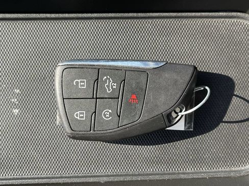 Used 2024 Chevrolet Silverado 1500 LT w/ Safety Package AWD/4WD image 39