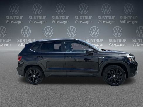 Used 2024 Volkswagen Taos SE image 38