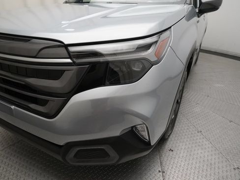 Certified 2025 Subaru Forester Limited AWD/4WD image 23