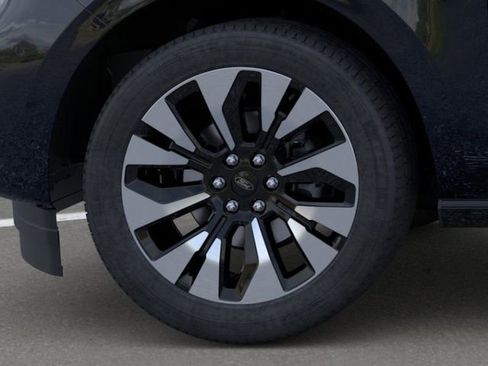 New 2026 Ford Expedition Platinum w/ Driver's Package image 18