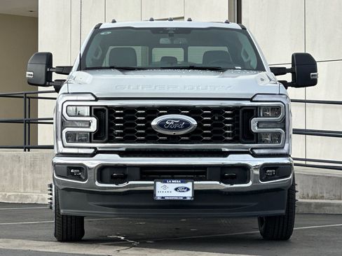 New 2026 Ford F350 XLT w/ XLT Premium Package AWD/4WD image 8