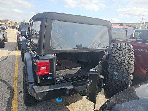 Used 2023 Jeep Wrangler Unlimited Rubicon 4xe AWD/4WD image 7