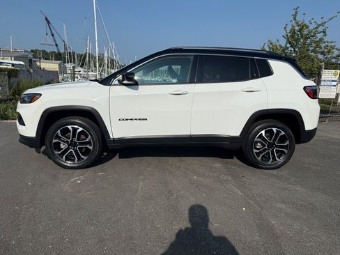 Certified 2022 Jeep Compass Limited image 3