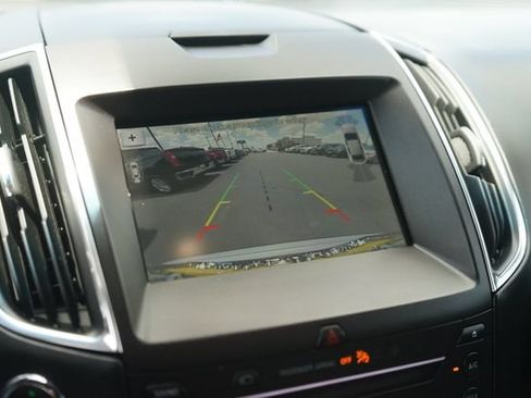 Used 2019 Ford Edge Titanium w/ Equipment Group 301A FWD image 28