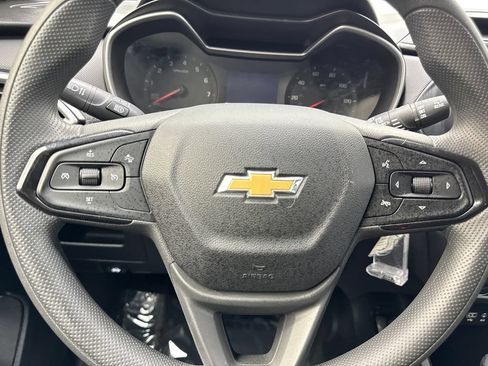 Used 2023 Chevrolet TrailBlazer LS FWD image 56