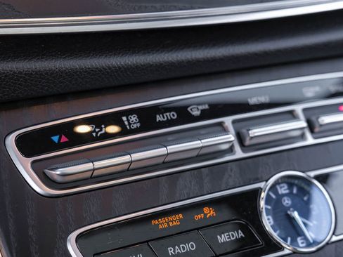 Used 2018 Mercedes-Benz E 43 AMG 4MATIC Sedan image 32