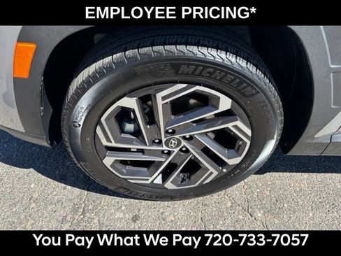 Used 2025 Hyundai Tucson Limited AWD/4WD image 11