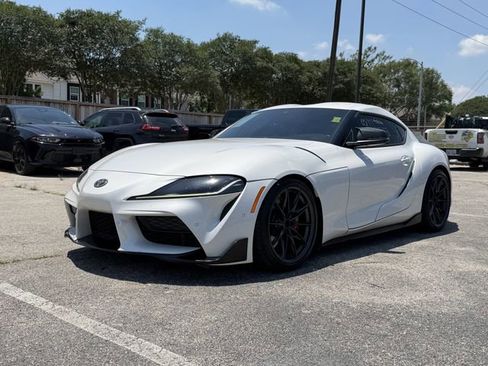 Used 2021 Toyota Supra Premium w/ Driver Assist Package RWD image 4