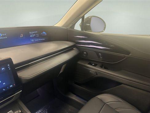 New 2026 Lincoln Nautilus Premier w/ Equipment Group 102A image 17