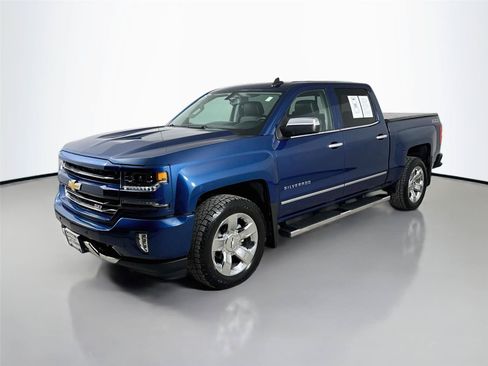 Used 2017 Chevrolet Silverado 1500 LTZ Z71 w/ LTZ Plus Package AWD/4WD image 5