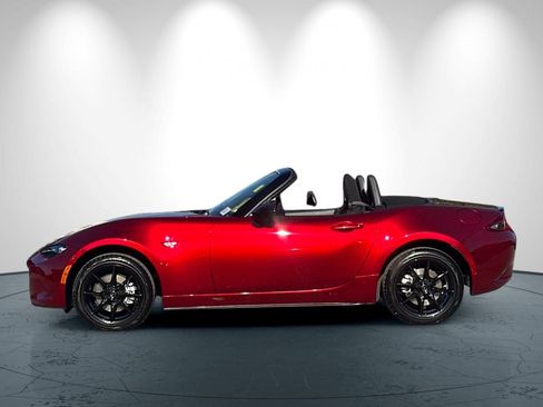 Used 2022 MAZDA MX-5 Miata Sport RWD image 7
