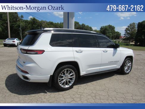 Used 2022 Jeep Grand Cherokee L Summit w/ MOPAR Finishing Package AWD/4WD image 15