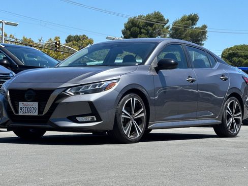 Used 2022 Nissan Sentra SR w/ Trunk Package image 8