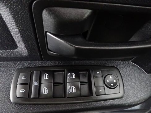 Used 2015 RAM 1500 Express image 24