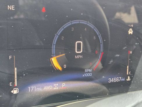 Used 2025 Chevrolet TrailBlazer LT AWD/4WD image 16