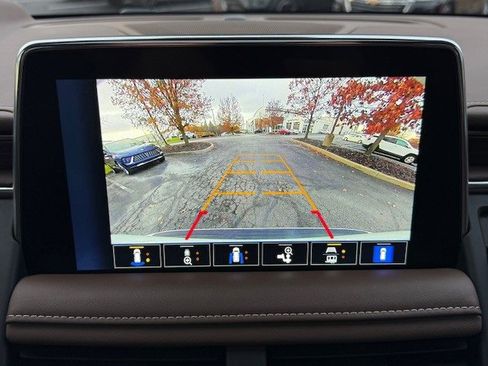 Certified 2024 Chevrolet Suburban High Country image 37