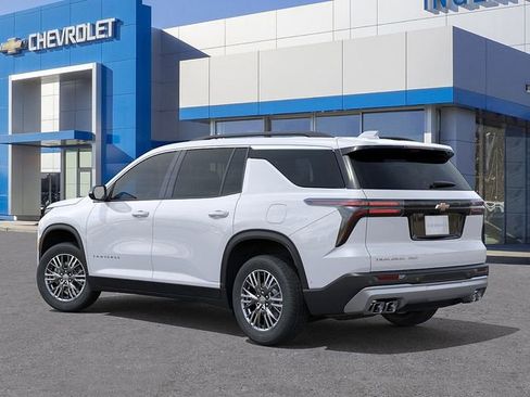 New 2026 Chevrolet Traverse LT w/ Driver Confidence Package AWD/4WD image 3