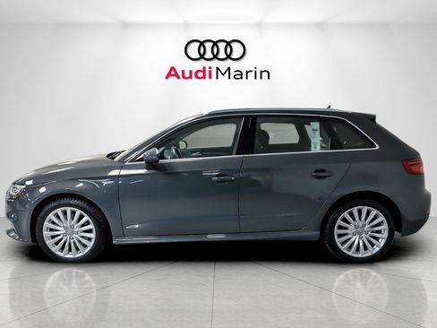 Used 2017 Audi A3 e-tron Prestige w/ Prestige Package image 2