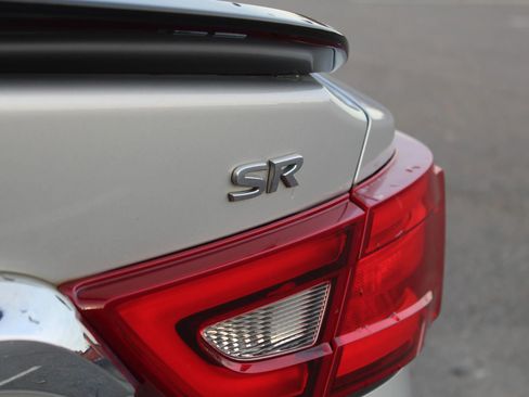 Used 2017 Nissan Maxima SR w/ Midnight Edition image 44