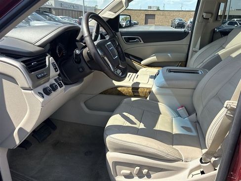 Certified 2017 GMC Yukon XL Denali w/ Open Road Package AWD/4WD image 20