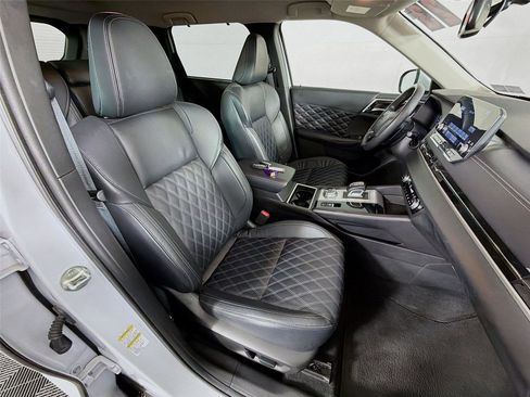 Used 2023 Mitsubishi Outlander SEL AWD/4WD image 28