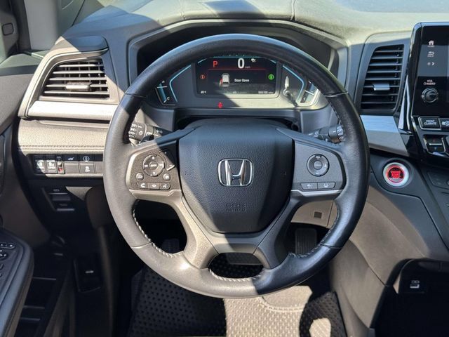 Used 2023 Honda Odyssey EX-L image 13