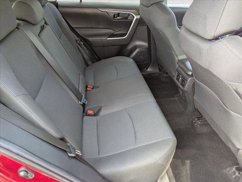 Used 2022 Toyota RAV4 LE image 19
