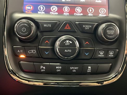 Used 2018 Dodge Durango R/T AWD/4WD image 18